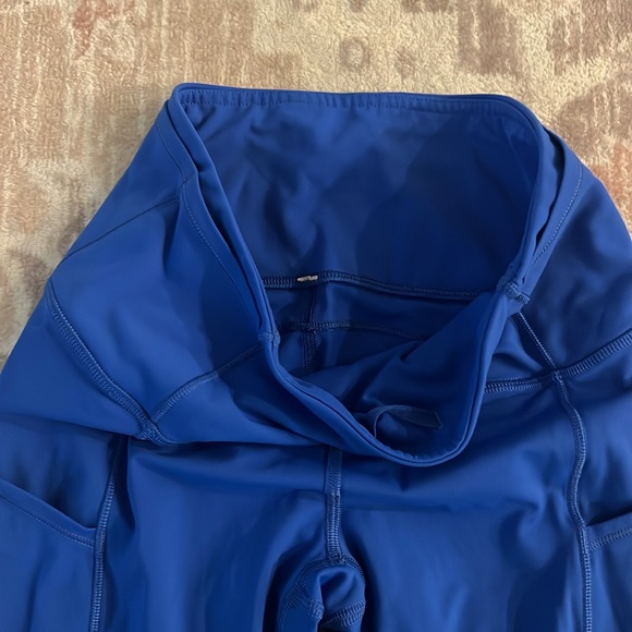 BRAND NEW Lulu leggings - Picture 3 of 4